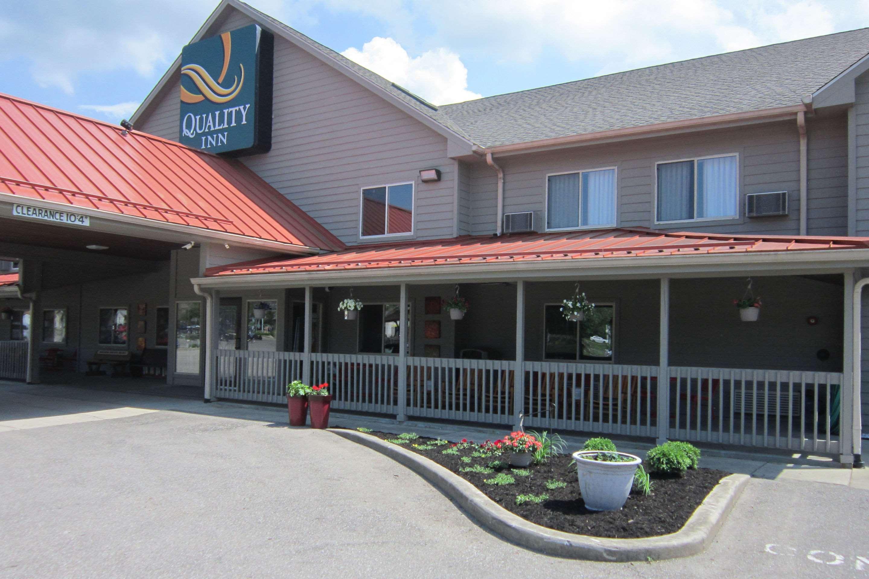 Quality - Bloomington Inn